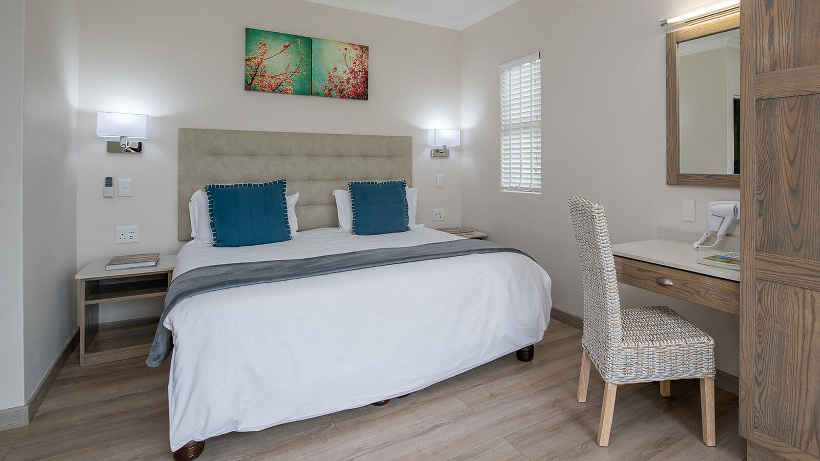 Three Bedroom Chalet with Splash Pool