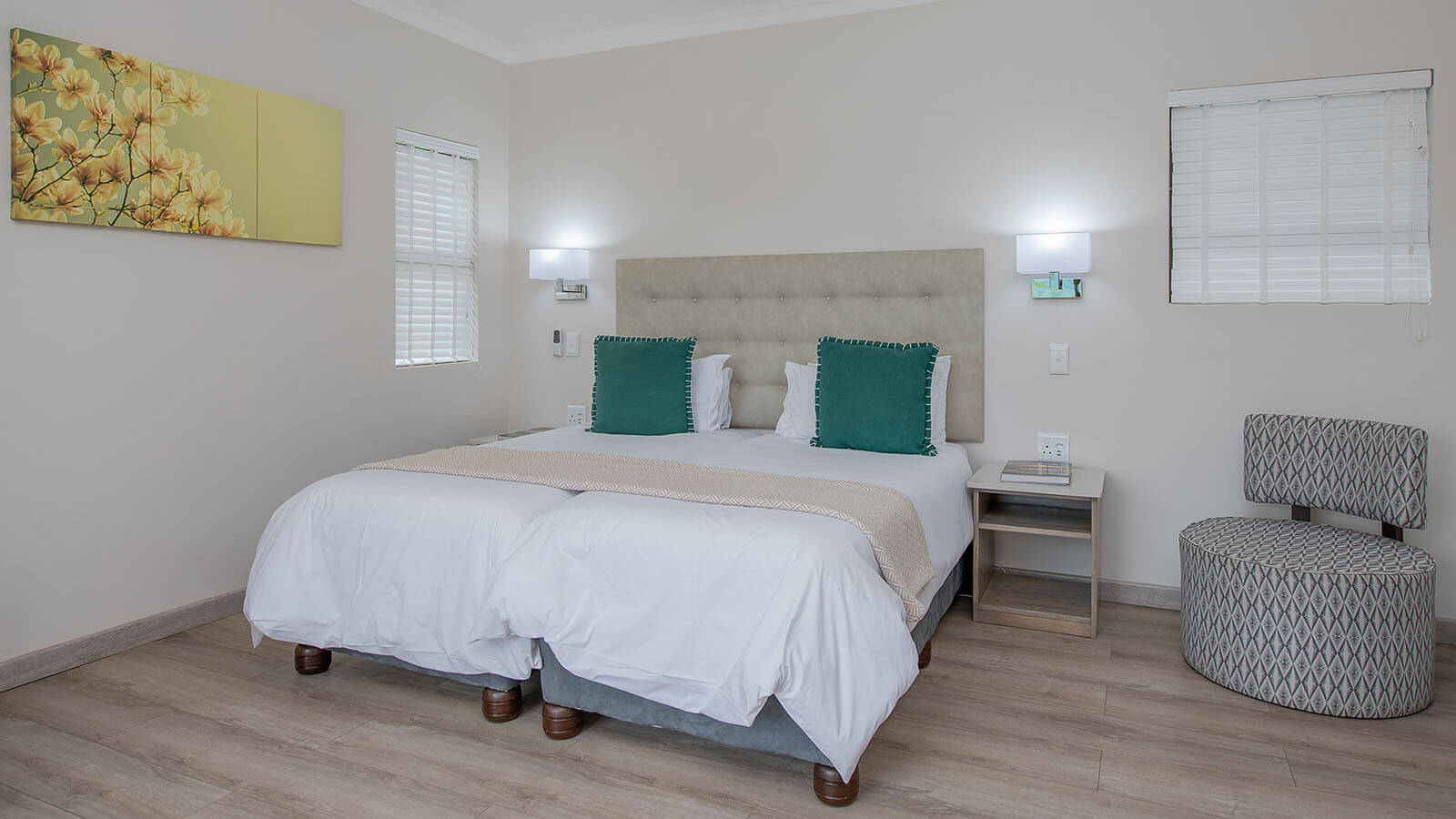 Three Bedroom Chalet with Splash Pool