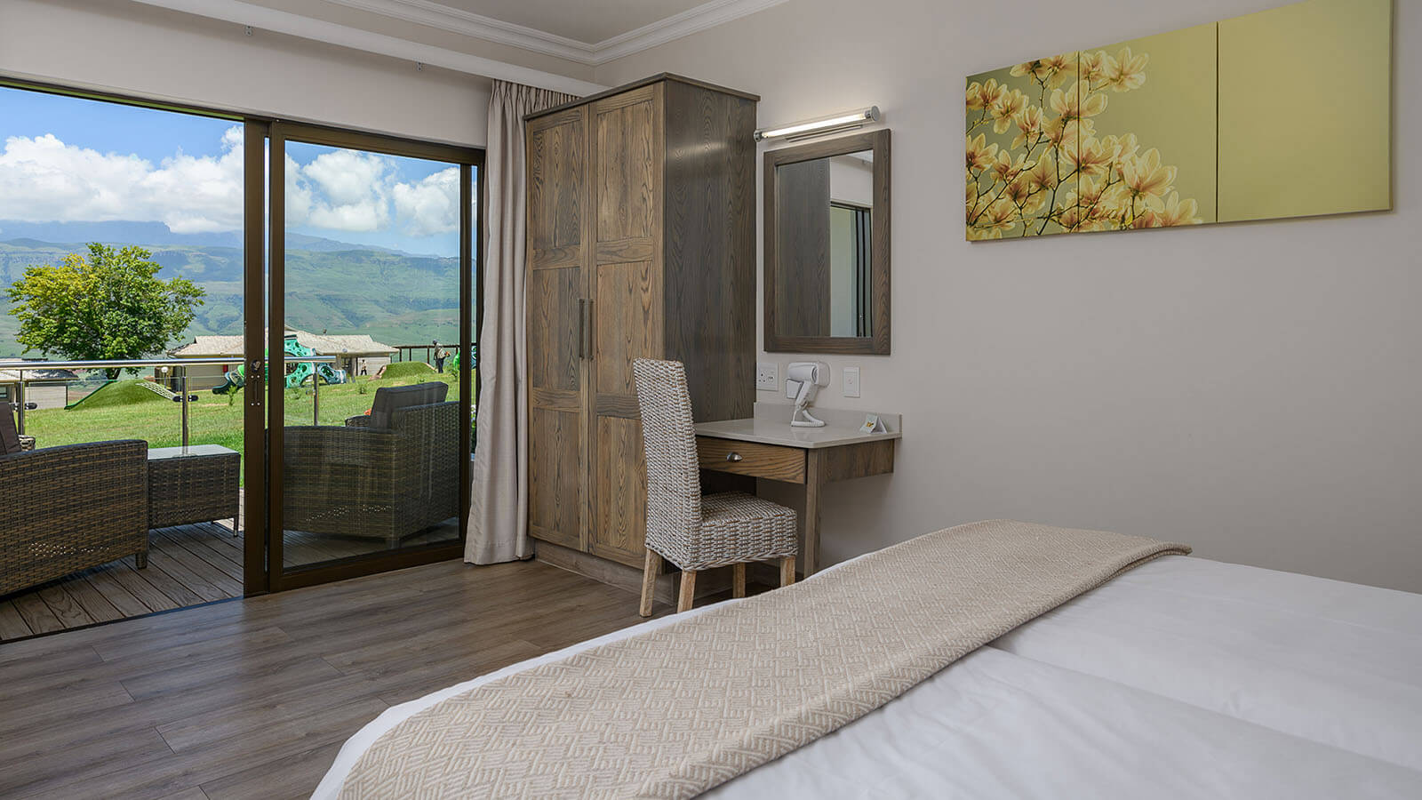 Three Bedroom Chalet with Splash Pool
